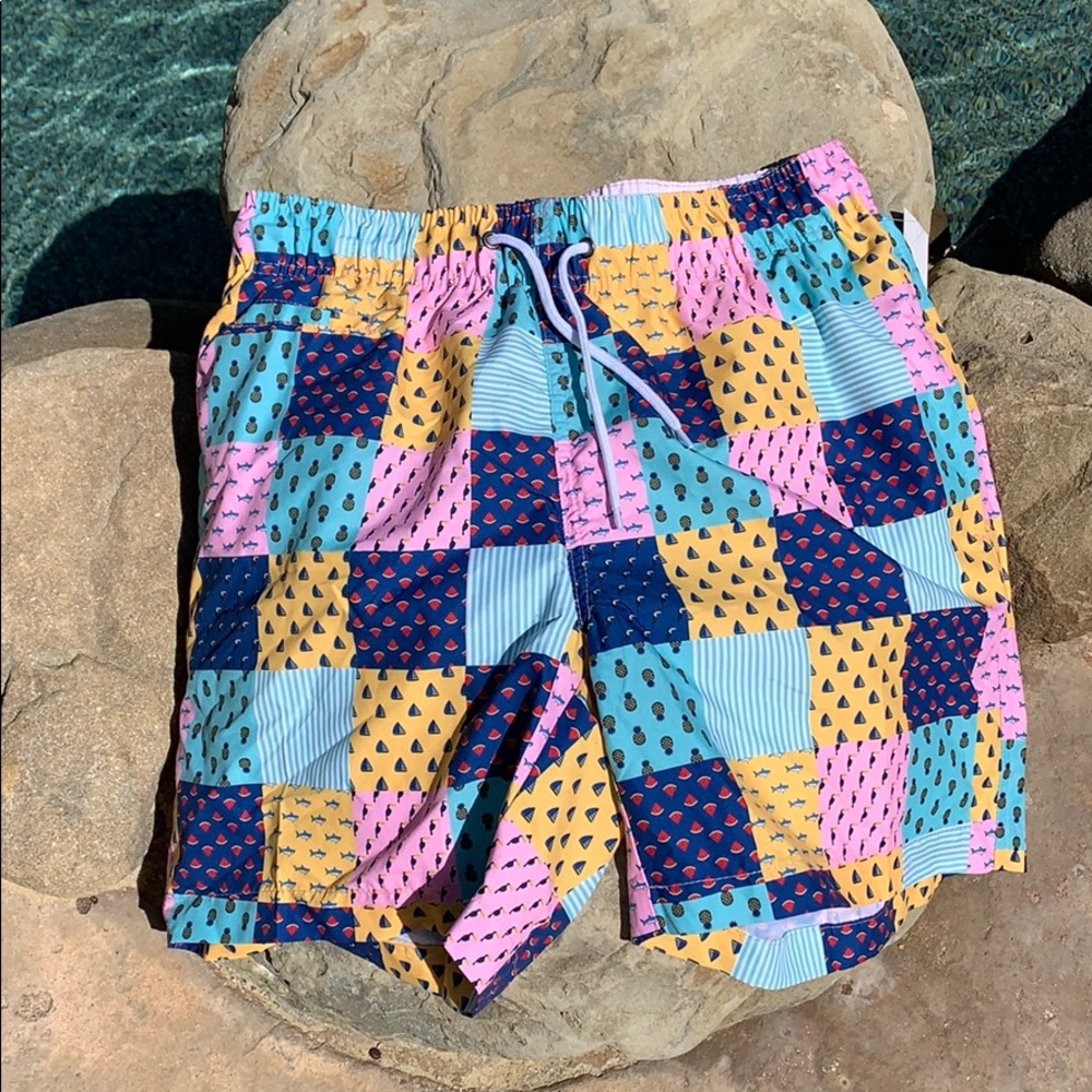 BRAND NEW CHARLESTON THREADS SWIM TRUNKS 🐳